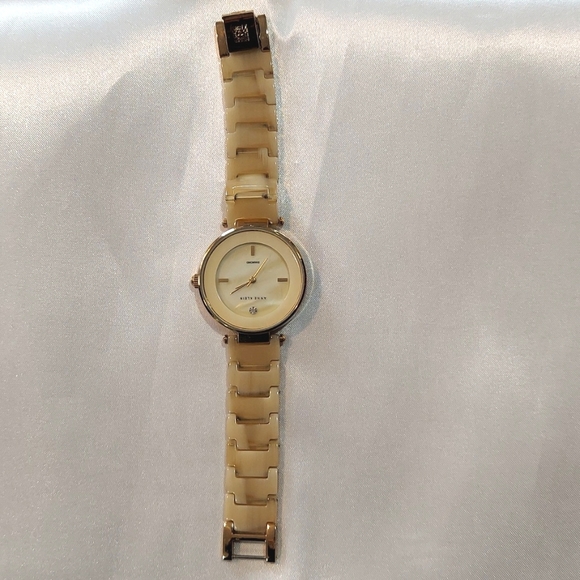 Anne Klein Watch - has new battery! It‎ works!! - Picture 1 of 5